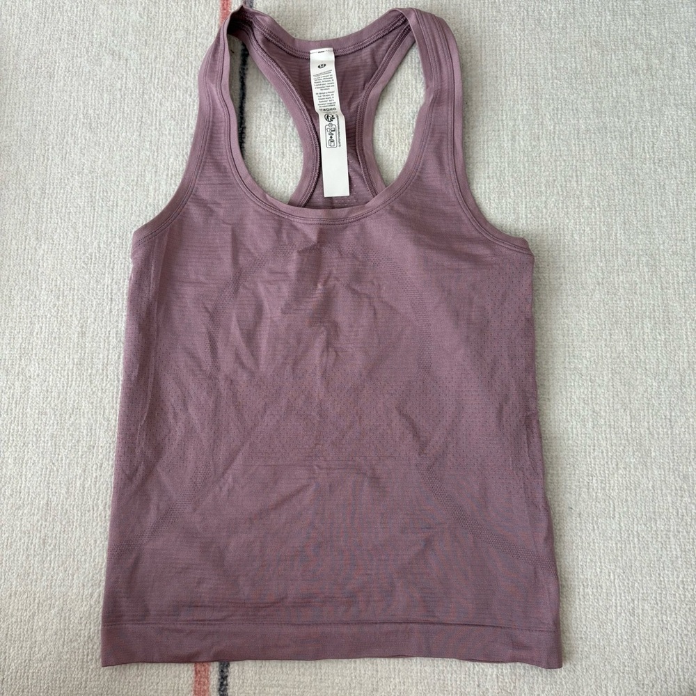 Lululemon Swiftly Tech Racerback Tank Top 2.0 
Race Length